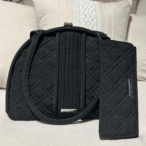 Vera Bradley Purse and wallet set, in brand new condition